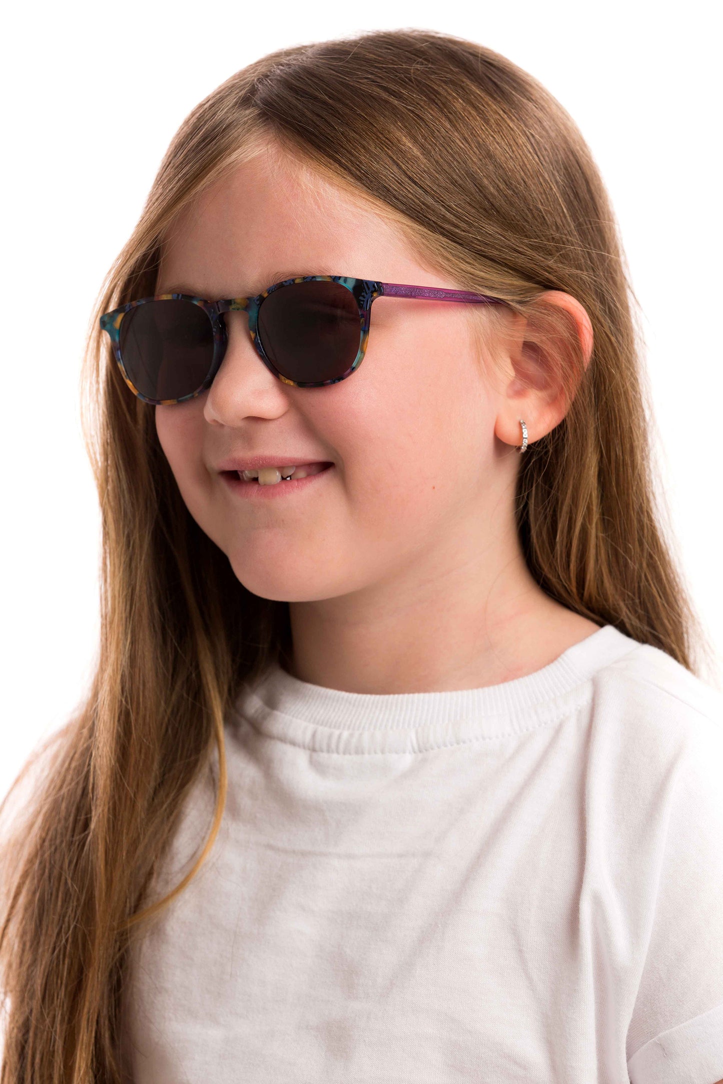 Girl Wearing Elsa Kids Sunglasses Readers (Brown), angled view